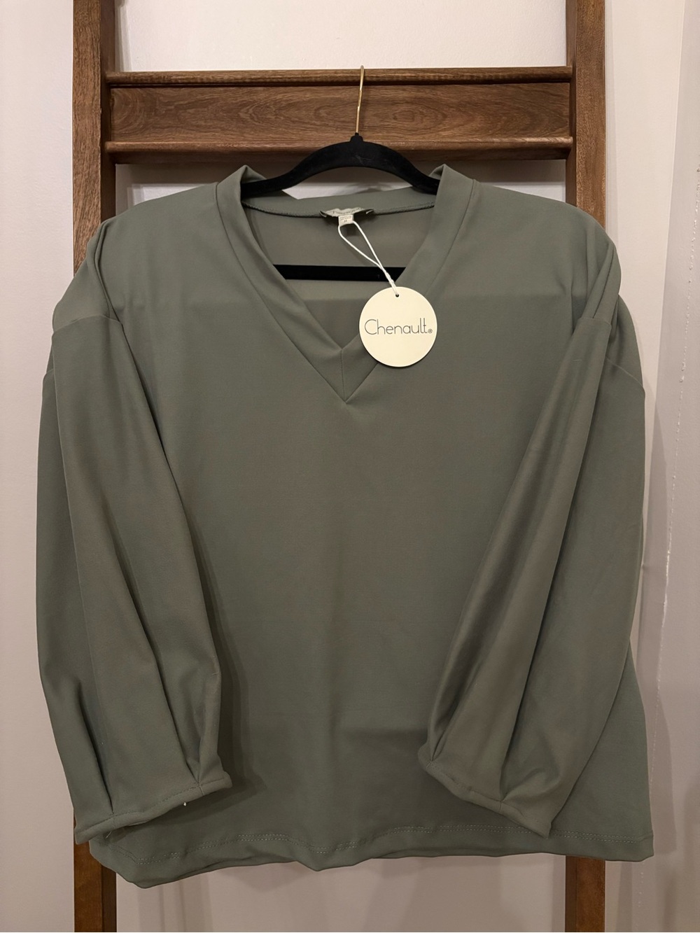 Chenault Olive Green Long-Sleeve V-Neck Men's Shirt Sz M